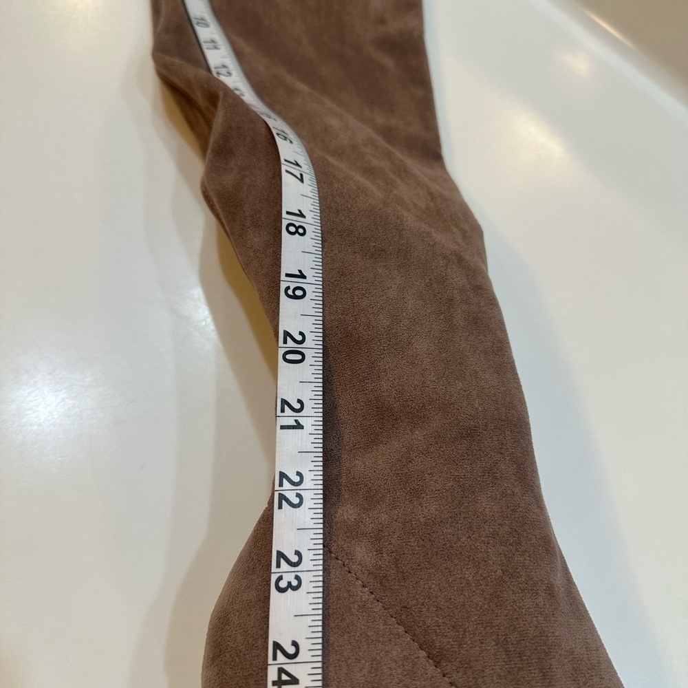 Thigh High Fashion Nova Women’s 4.5” Brown Faux Suede Boots SZ 6 NWOT - Picture 7 of 12
